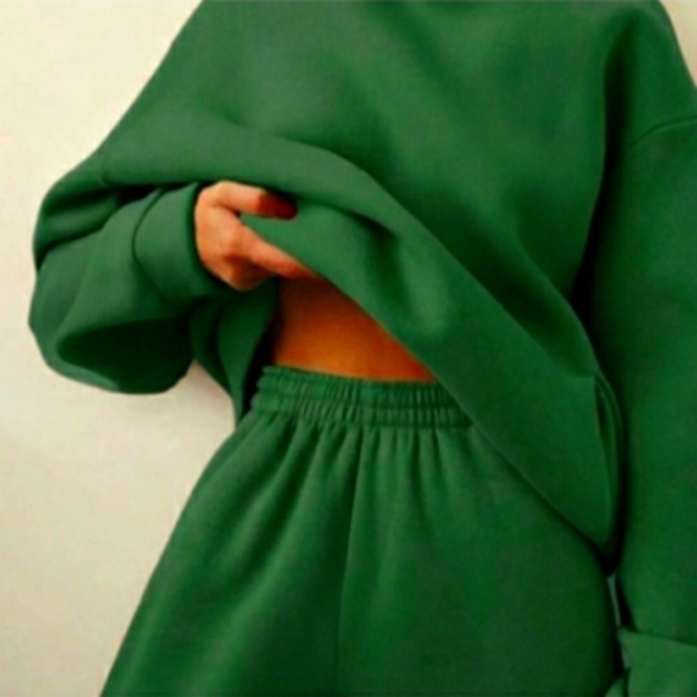 Womans Size Large Green Sweat Pants Pants and Hoodie Set